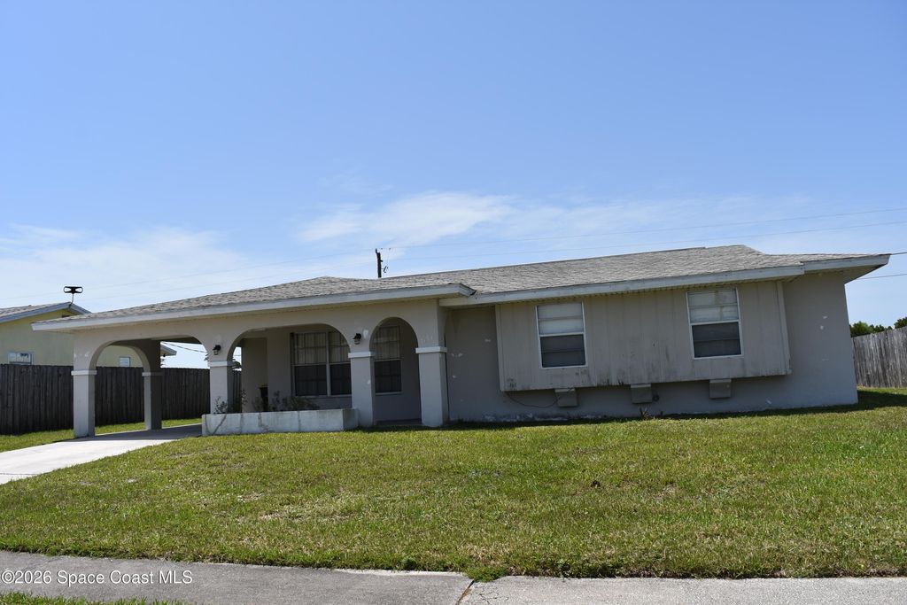3134 Edgewood Drive NE, Palm Bay, FL 32905