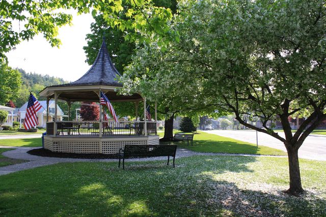 19 Lawridge Heights, Ludlow, VT 05149