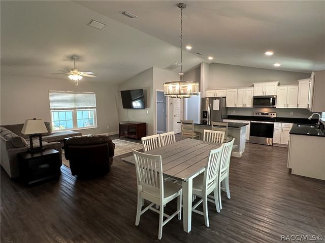 8434 N Vardon Road, Citrus Springs, FL 34434