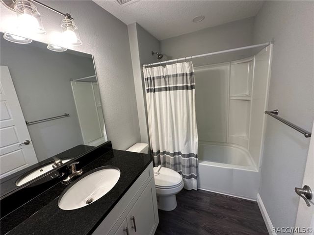 8434 N Vardon Road, Citrus Springs, FL 34434