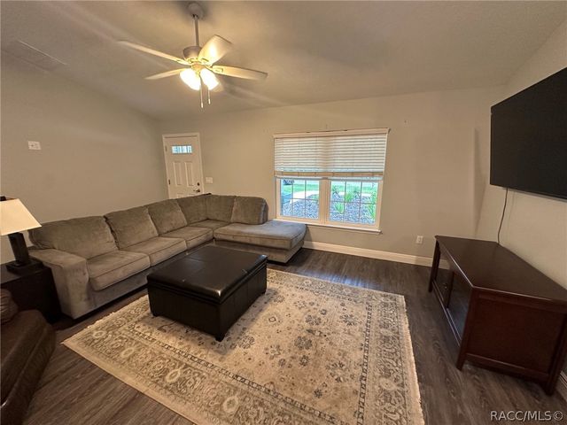8434 N Vardon Road, Citrus Springs, FL 34434