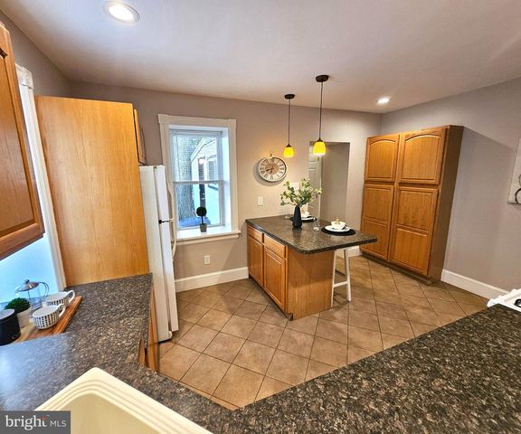249 HIGHLAND AVE, Wayne, PA 19087