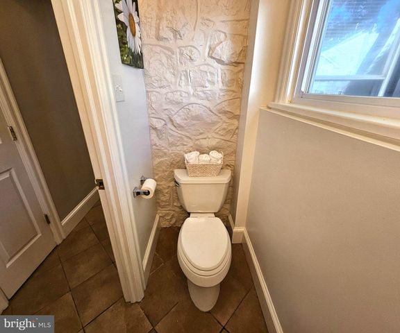 249 HIGHLAND AVE, Wayne, PA 19087