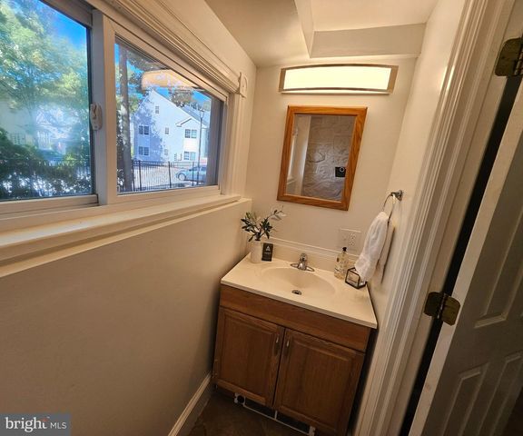 249 HIGHLAND AVE, Wayne, PA 19087