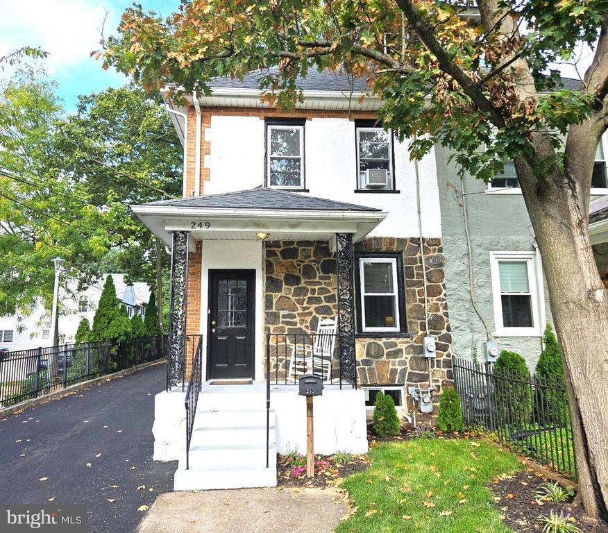 249 HIGHLAND AVE, Wayne, PA 19087