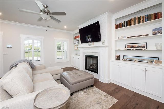 412 27th ST A, Virginia Beach, VA 23451