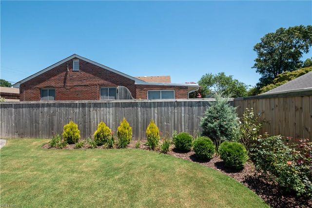 412 27th ST A, Virginia Beach, VA 23451