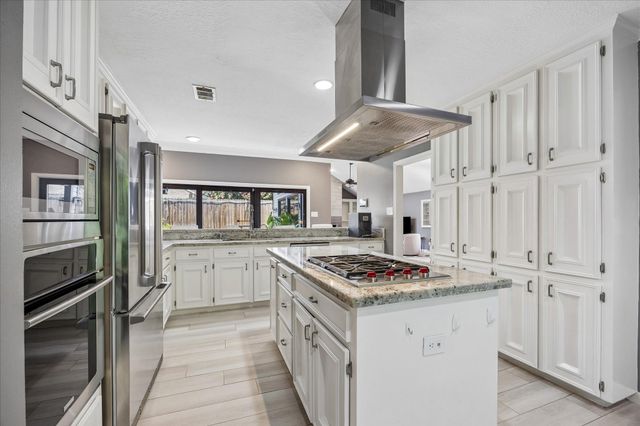 11646 Manor Park Drive, Houston, TX 77077