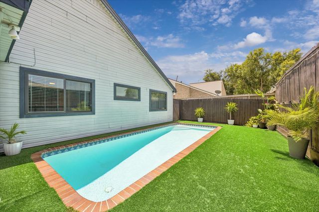 11646 Manor Park Drive, Houston, TX 77077