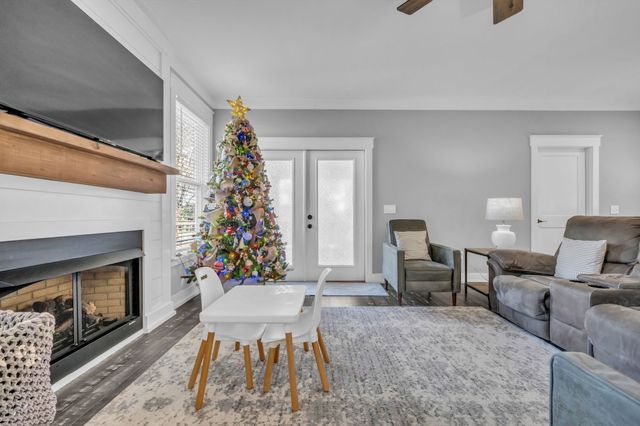 2008 Oldham Ter, Dickson, TN 37055