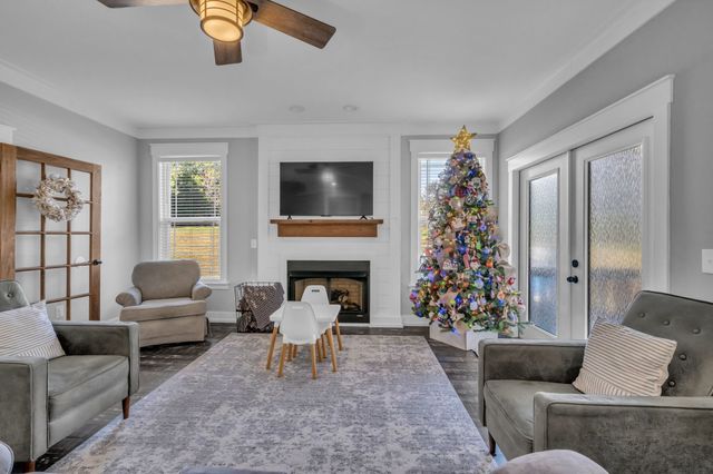 2008 Oldham Ter, Dickson, TN 37055