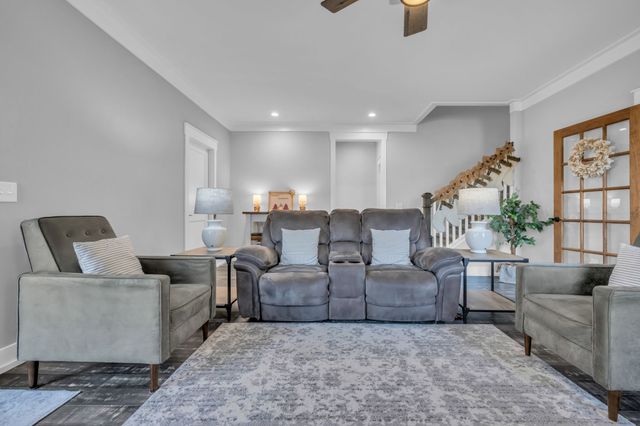 2008 Oldham Ter, Dickson, TN 37055