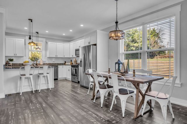 2008 Oldham Ter, Dickson, TN 37055