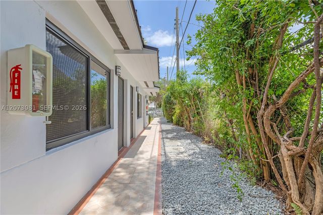 620 SW 6th Ave, Miami, FL 33130