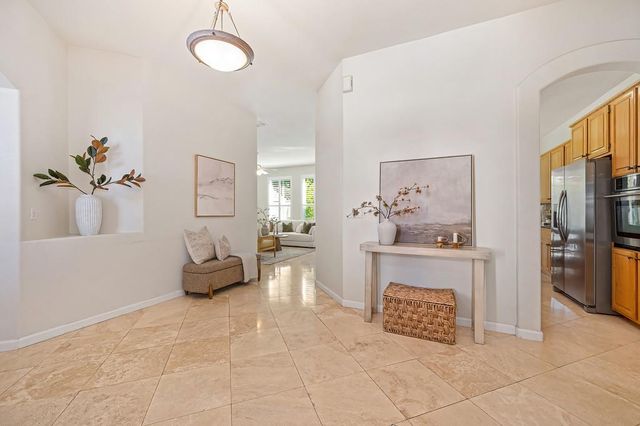6221 Summer Cloud Dr, Rocklin, CA 95765