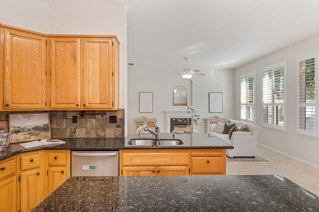 6221 Summer Cloud Dr, Rocklin, CA 95765