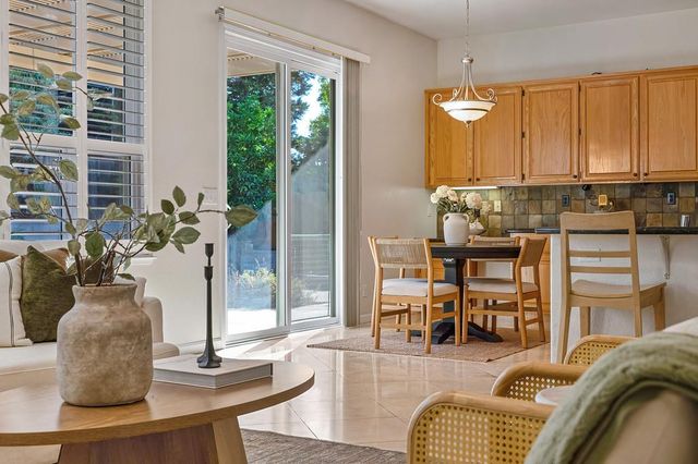 6221 Summer Cloud Dr, Rocklin, CA 95765