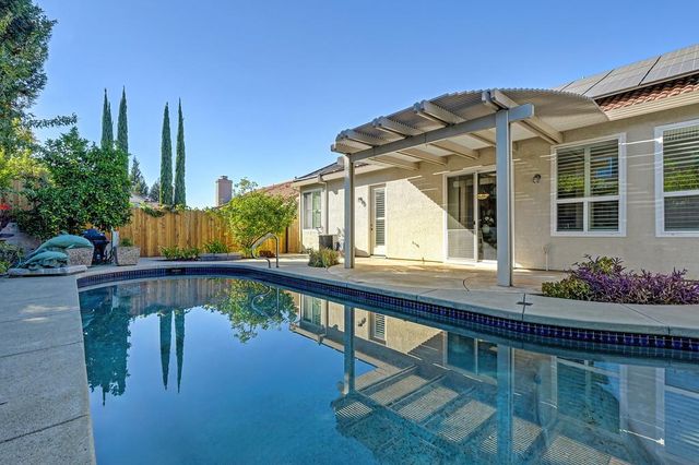 6221 Summer Cloud Dr, Rocklin, CA 95765