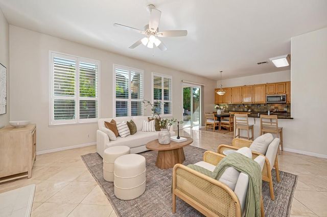 6221 Summer Cloud Dr, Rocklin, CA 95765