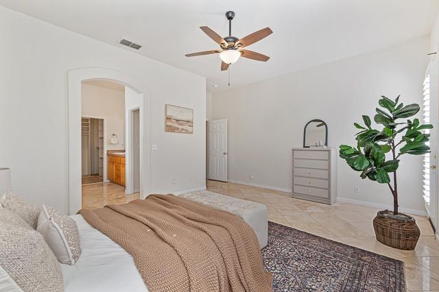 6221 Summer Cloud Dr, Rocklin, CA 95765