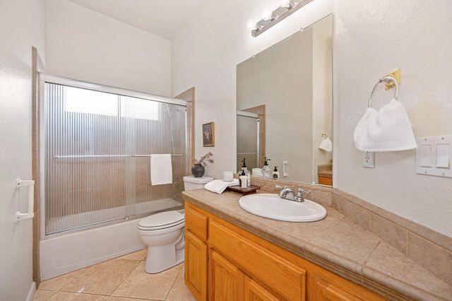 6221 Summer Cloud Dr, Rocklin, CA 95765