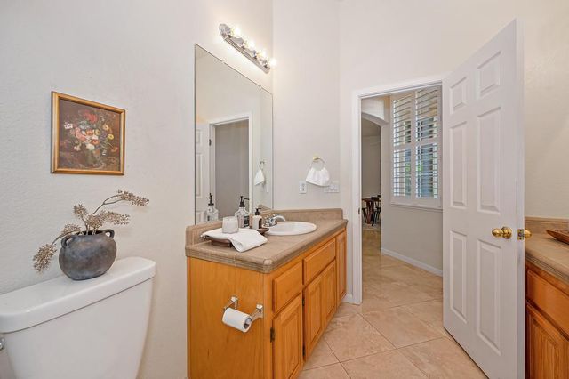 6221 Summer Cloud Dr, Rocklin, CA 95765