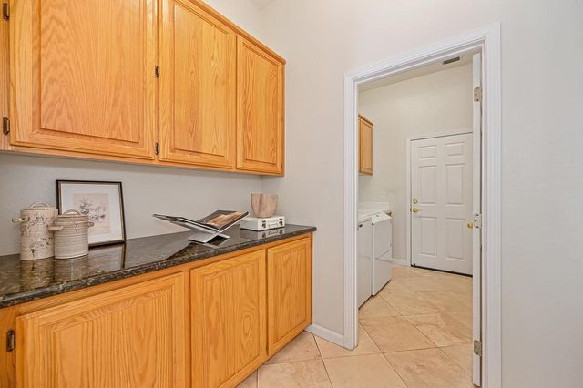 6221 Summer Cloud Dr, Rocklin, CA 95765