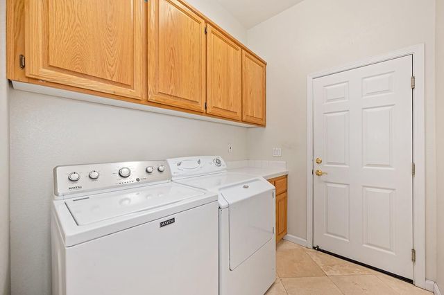 6221 Summer Cloud Dr, Rocklin, CA 95765