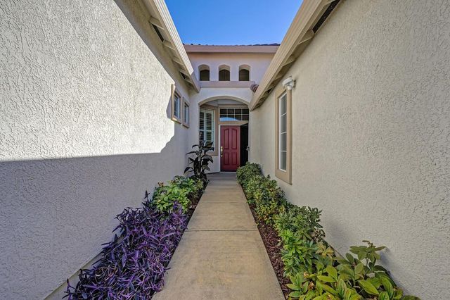 6221 Summer Cloud Dr, Rocklin, CA 95765