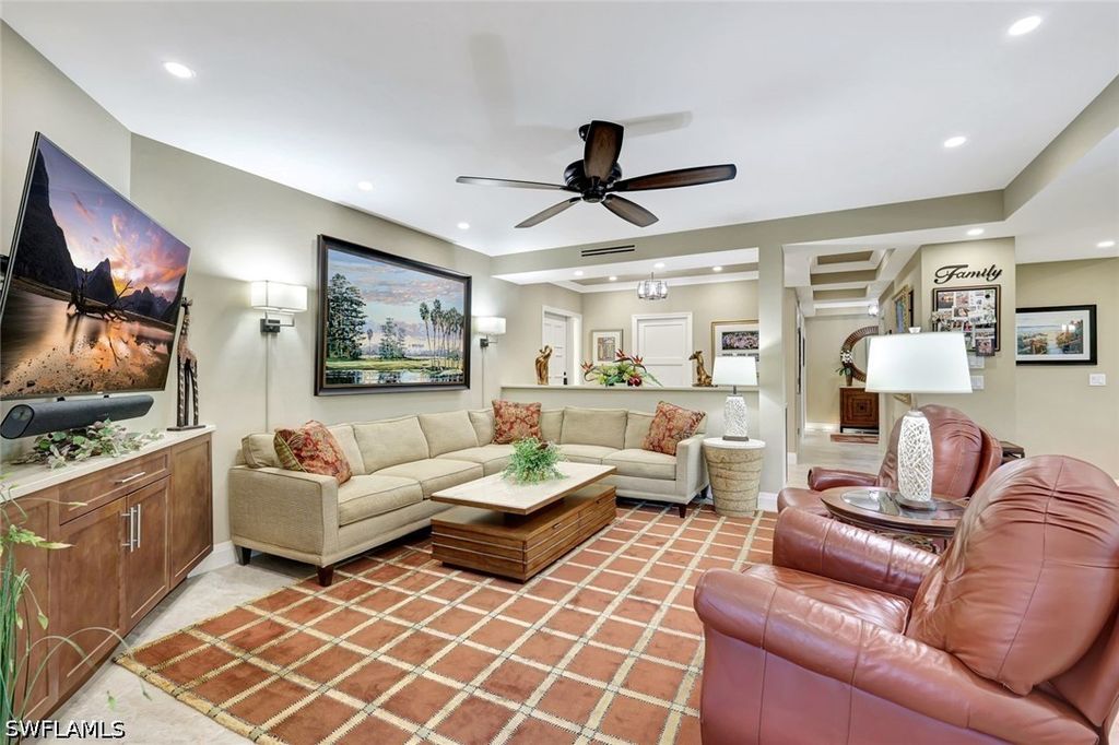 6820 PELICAN BAY BLVD 133, Naples, FL 34108
