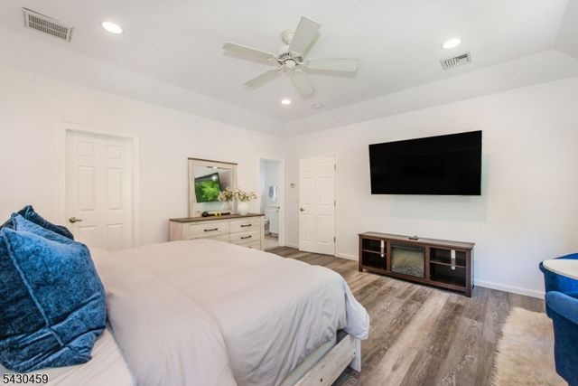 20 Knob Hill Rd, Washington Twp., NJ 07840