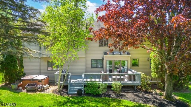 20 Knob Hill Rd, Washington Twp., NJ 07840