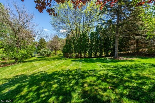 20 Knob Hill Rd, Washington Twp., NJ 07840