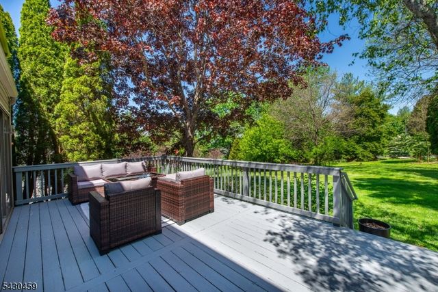 20 Knob Hill Rd, Washington Twp., NJ 07840