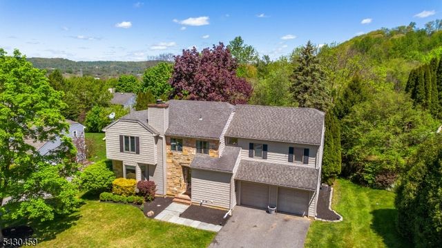 20 Knob Hill Rd, Washington Twp., NJ 07840