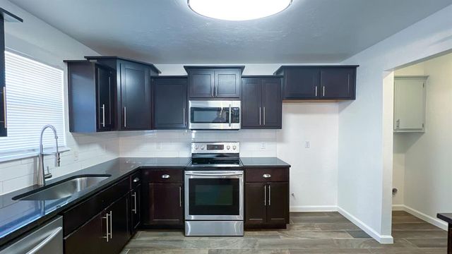 8401 Azurewood Drive, Oklahoma City, OK 73135