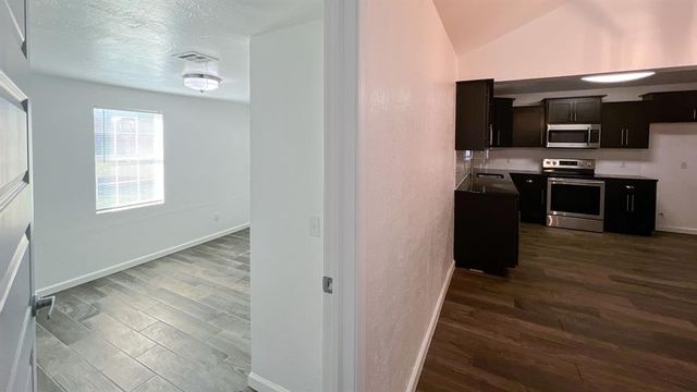 8401 Azurewood Drive, Oklahoma City, OK 73135