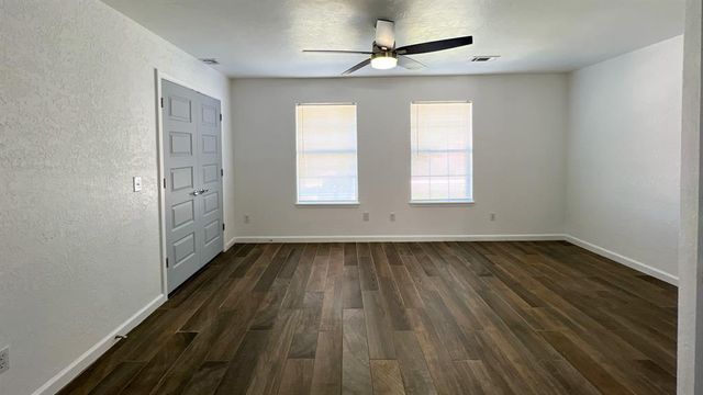 8401 Azurewood Drive, Oklahoma City, OK 73135