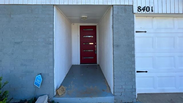 8401 Azurewood Drive, Oklahoma City, OK 73135