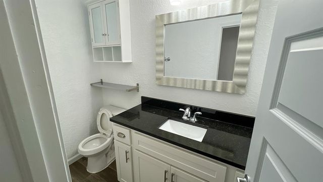 8401 Azurewood Drive, Oklahoma City, OK 73135