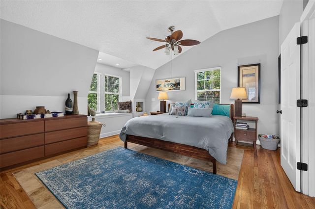 775 28TH AVENUE N, St Petersburg, FL 33704