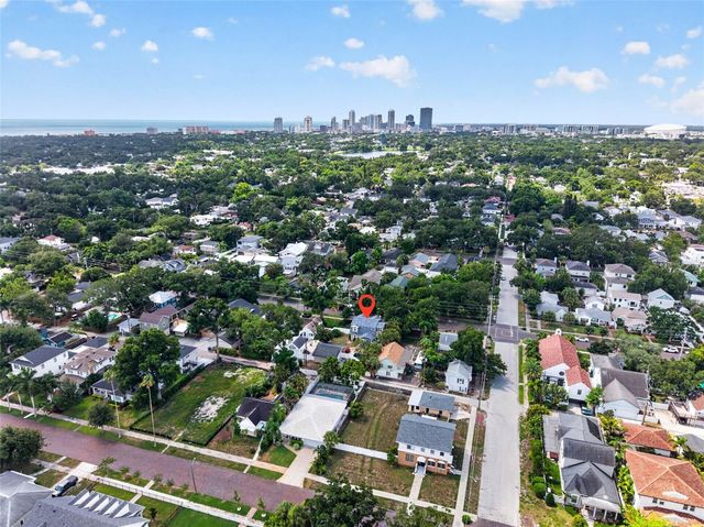 775 28TH AVENUE N, St Petersburg, FL 33704