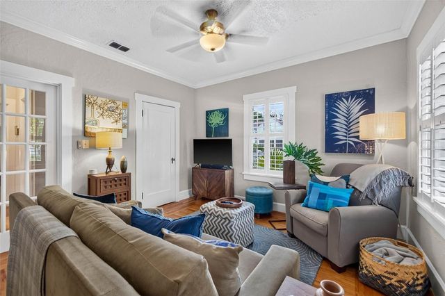 775 28TH AVENUE N, St Petersburg, FL 33704