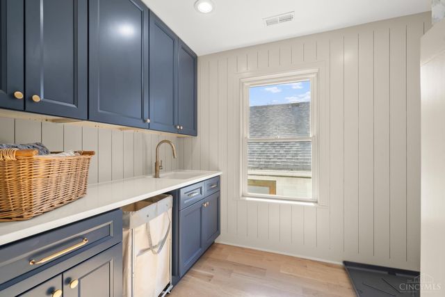 3342 Fairfield Avenue, Cincinnati, OH 45207