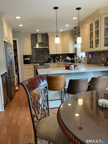 93 Thomas Street, Hamden, CT 06514