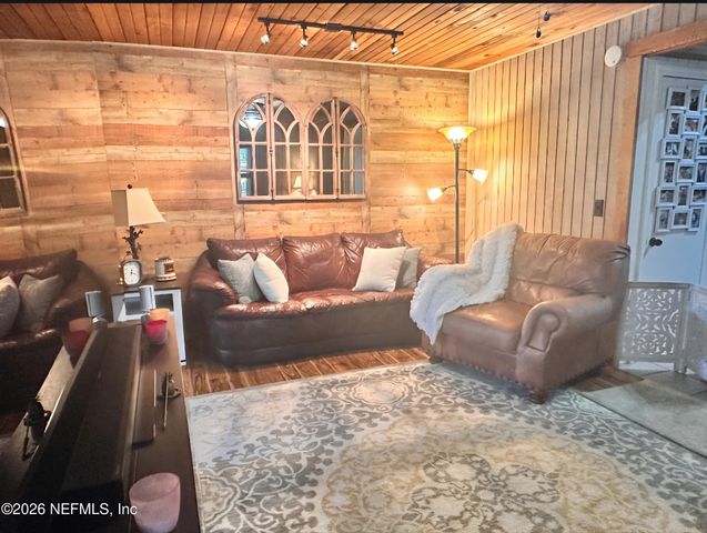 108 CREEKSIDE Road, Satsuma, FL 32189