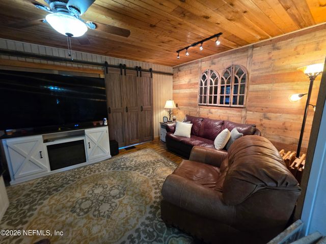 108 CREEKSIDE Road, Satsuma, FL 32189