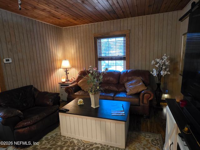 108 CREEKSIDE Road, Satsuma, FL 32189