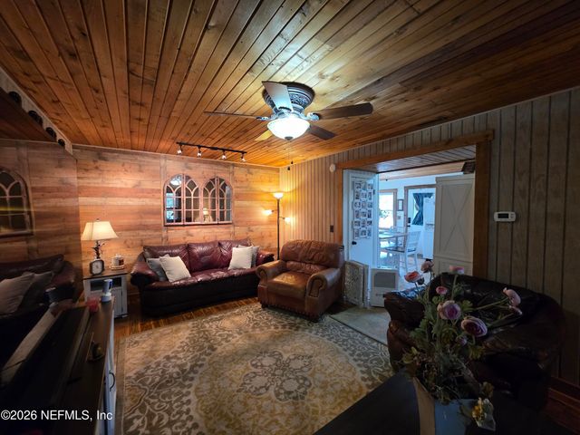 108 CREEKSIDE Road, Satsuma, FL 32189