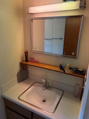 1021 EVANS STREET, Neenah, WI 54956